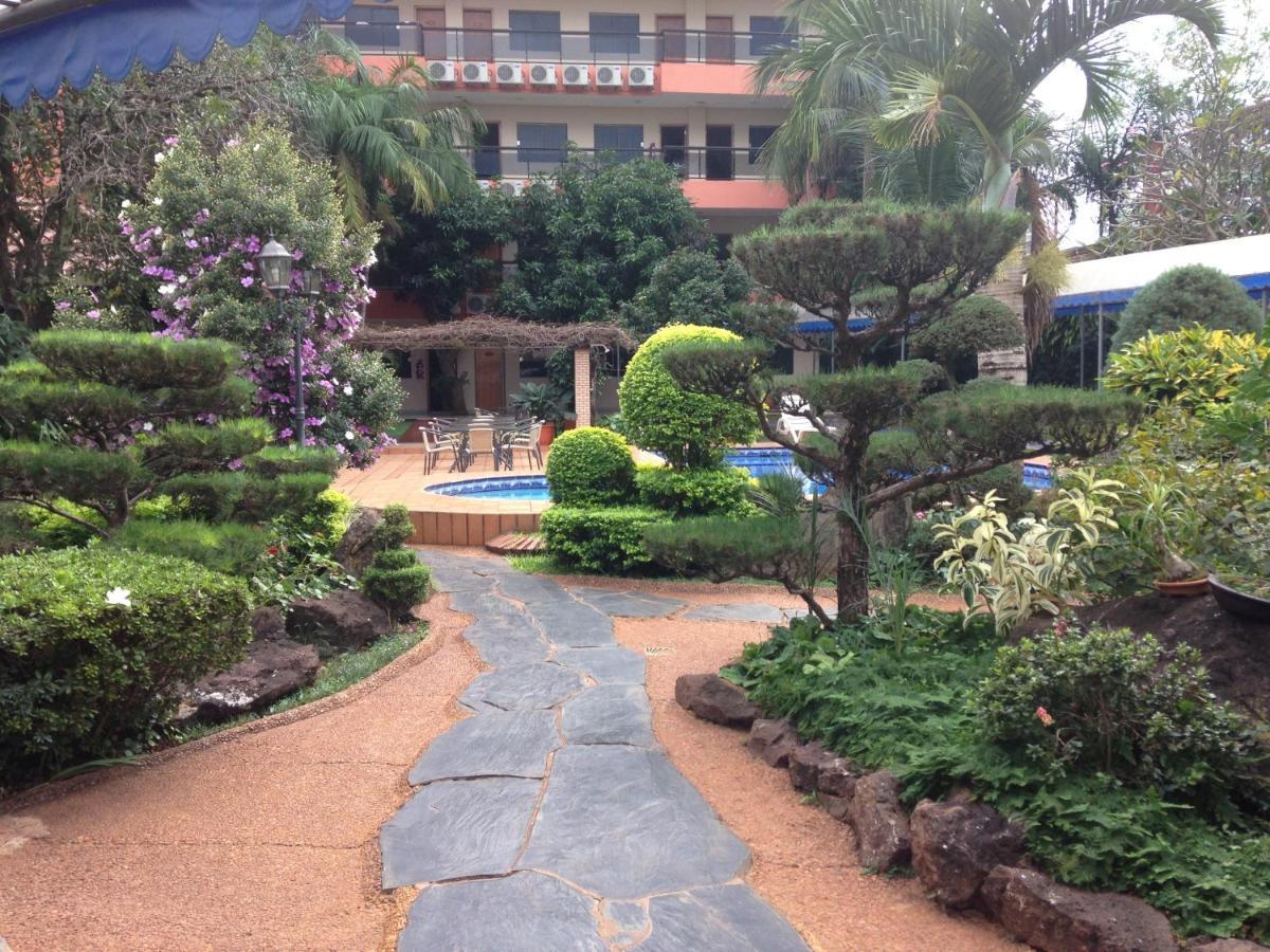 Hotel Arthur Shambala Encarnación Buitenkant foto